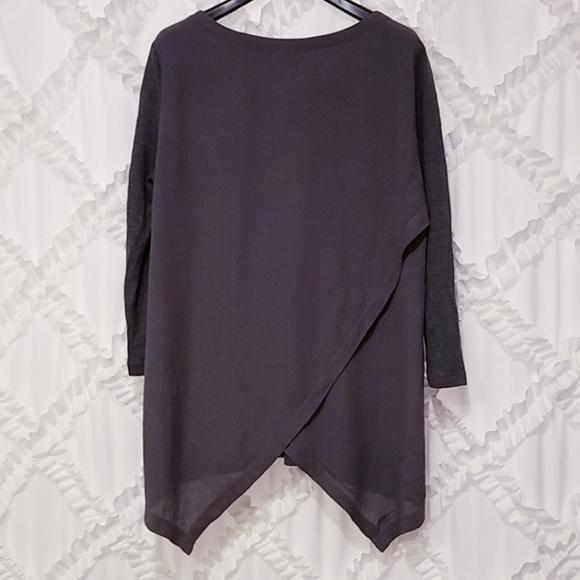 Cynthia Rowley Envelope Hem Grey 3/4 Sleeve Blouse - Picture 2 of 3